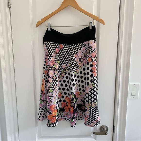 D&G Flowy Skirt - Picture 3 of 4